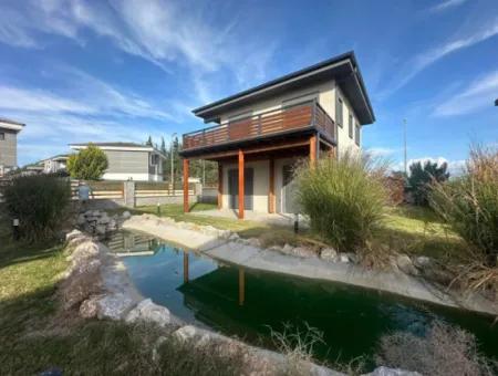 3 1 Cottage For Sale In A Complex In Sefirihisar Doğanbeyde