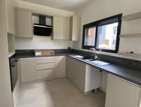 3 1 Cottage For Sale In A Complex In Sefirihisar Doğanbeyde