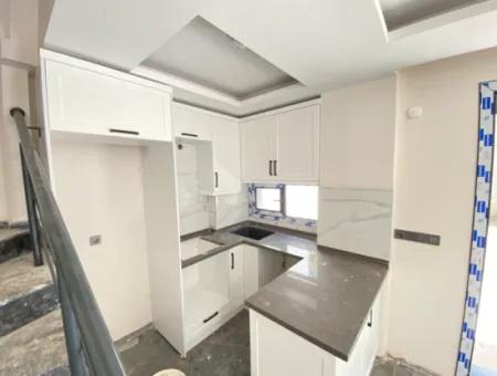 2 1 Villa With Large Garden For Sale In Ürkmez