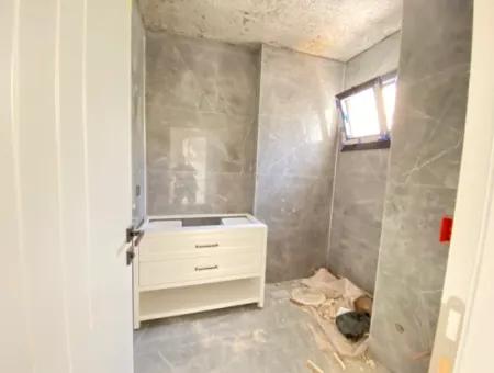 2 1 Villa With Large Garden For Sale In Ürkmez