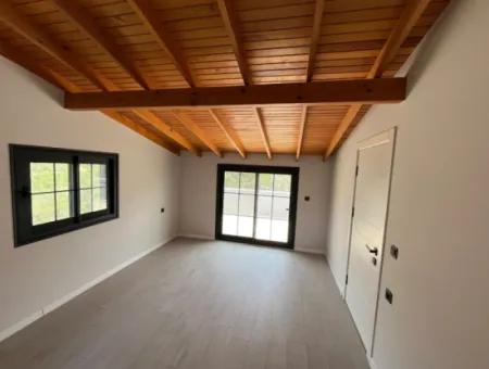 3 1 Villa For Sale With Modern Architect Within Walking Distance Of The Sea In Ozdere