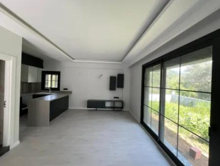 3 1 Villa For Sale With Modern Architect Within Walking Distance Of The Sea In Ozdere