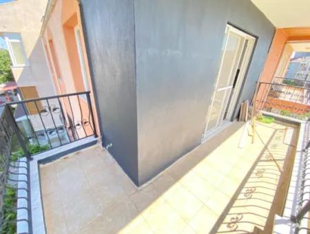 2 1 Apartment For Sale 300M2 To The Sea In The Center Of The Bazaar In Ürkmez