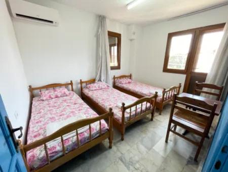 2 1 Apartment For Sale 50M From The Beach In Seferihisar Ürkmez