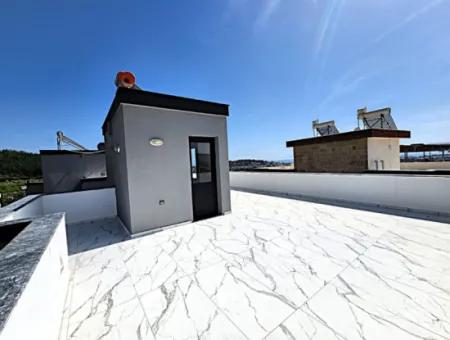 Single Detached 3 1 Villa With Sea View In Ürkmez