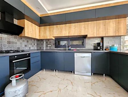 Single Detached 3 1 Villa With Sea View In Ürkmez