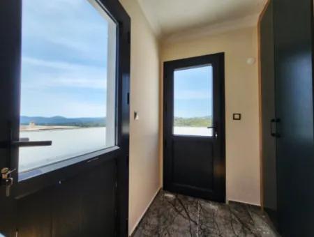 Single Detached 3 1 Villa With Sea View In Ürkmez