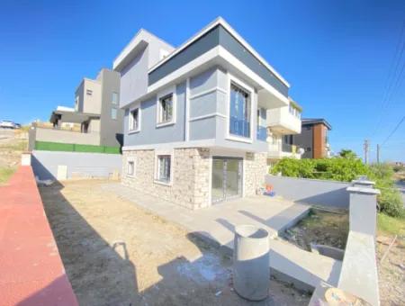 4 1 Villa For Sale Ultra Luxury With Single Detached Parking In Doğanbey
