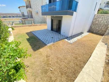 4 2 Villas For Sale With Full Sea View In Akarcada