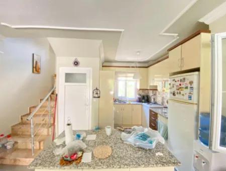 3 1 Villa For Sale 300Mt Spacious To The Sea In Seferihisar Doğanbey