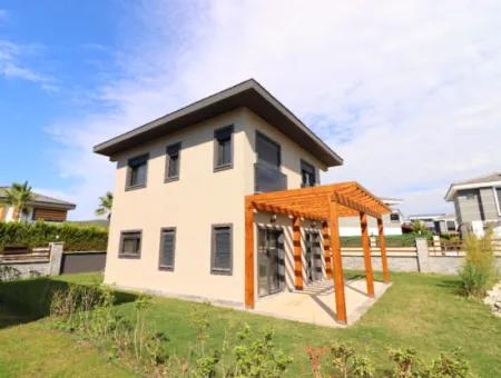 3 1 Villa For Sale In A Single Detached Complex In Seferihisar Doğanbey