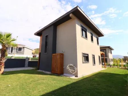 3 1 Villa For Sale In A Single Detached Complex In Seferihisar Doğanbey
