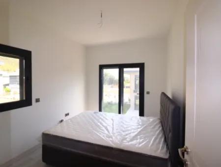 3 1 Villa For Sale In A Single Detached Complex In Seferihisar Doğanbey