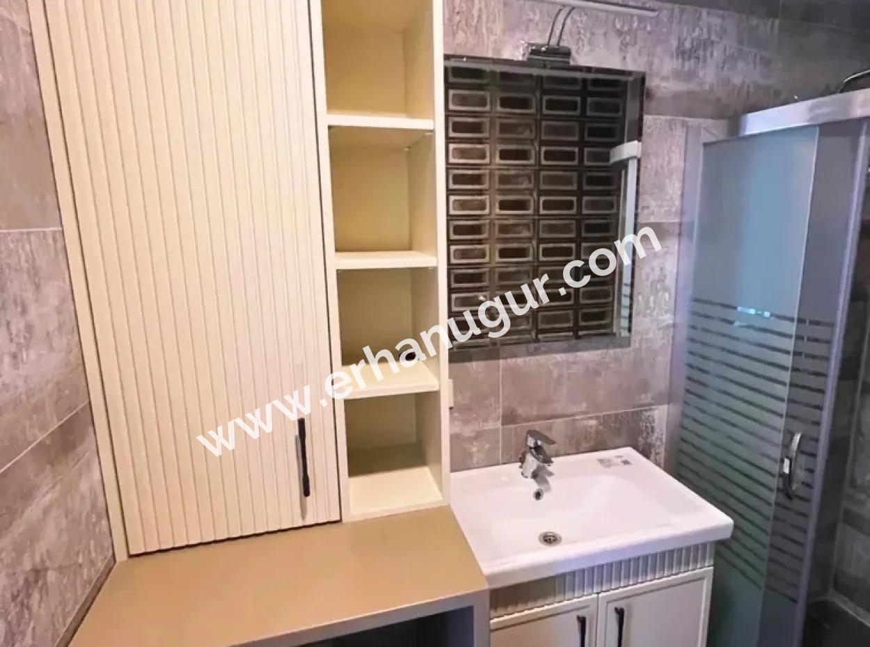 Deniz Tarafı, Köşe, Büyük Bahçelisatılık 3+1 Villa