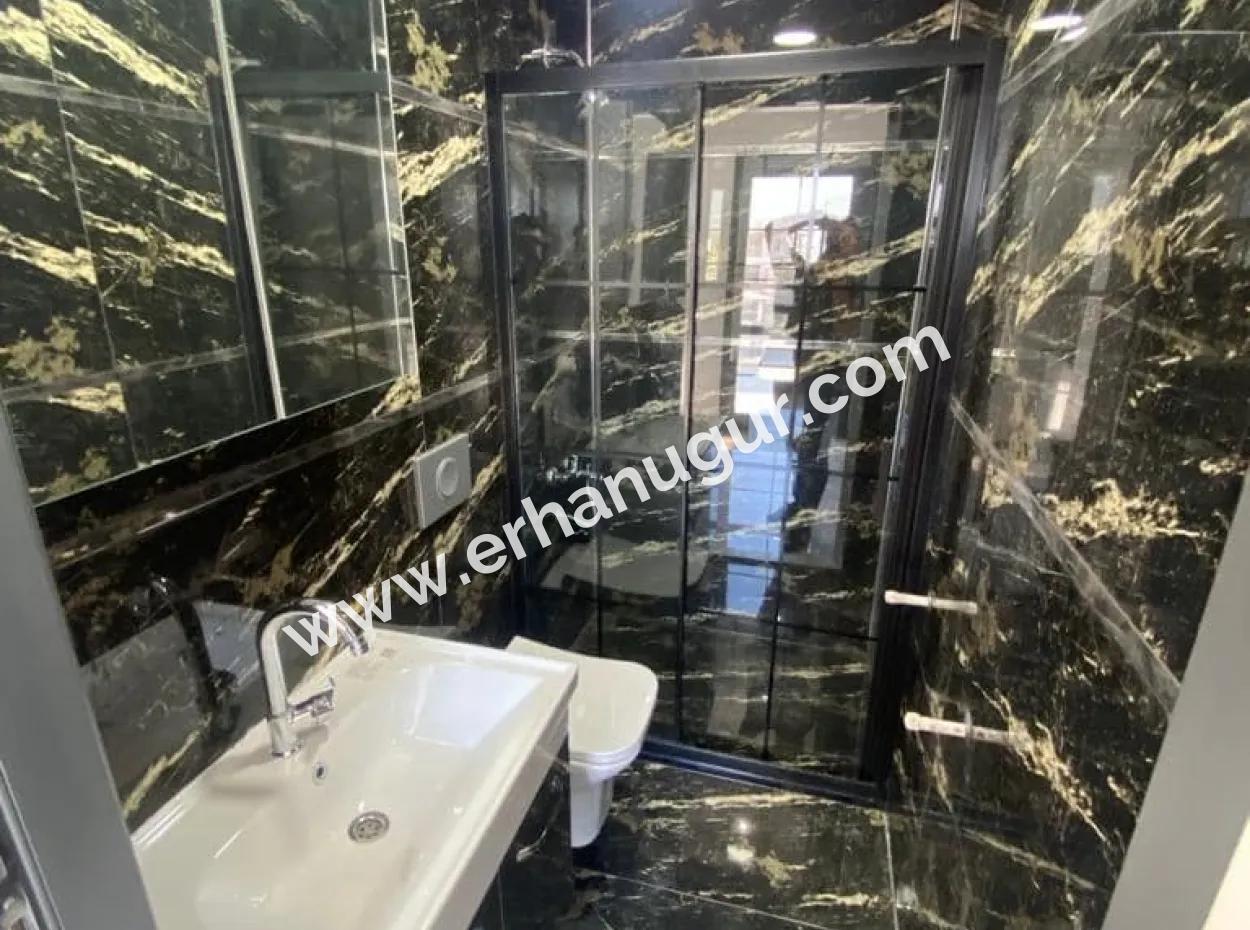 Gümüldür De Denize 50M2 Havuzlu Bahçeli Satılık Yazlık Villa