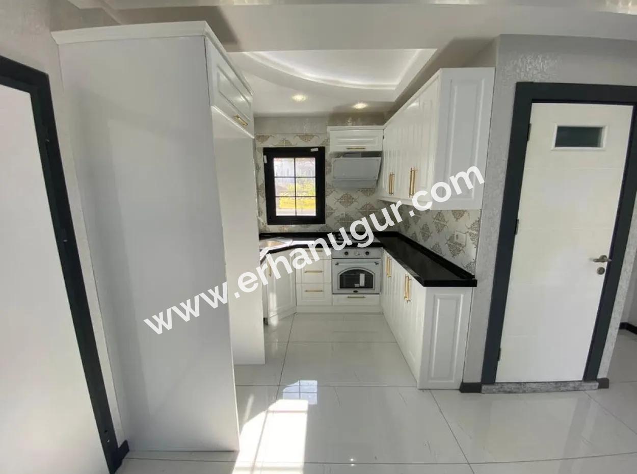 Gümüldür De Denize 50M2 Havuzlu Bahçeli Satılık Yazlık Villa