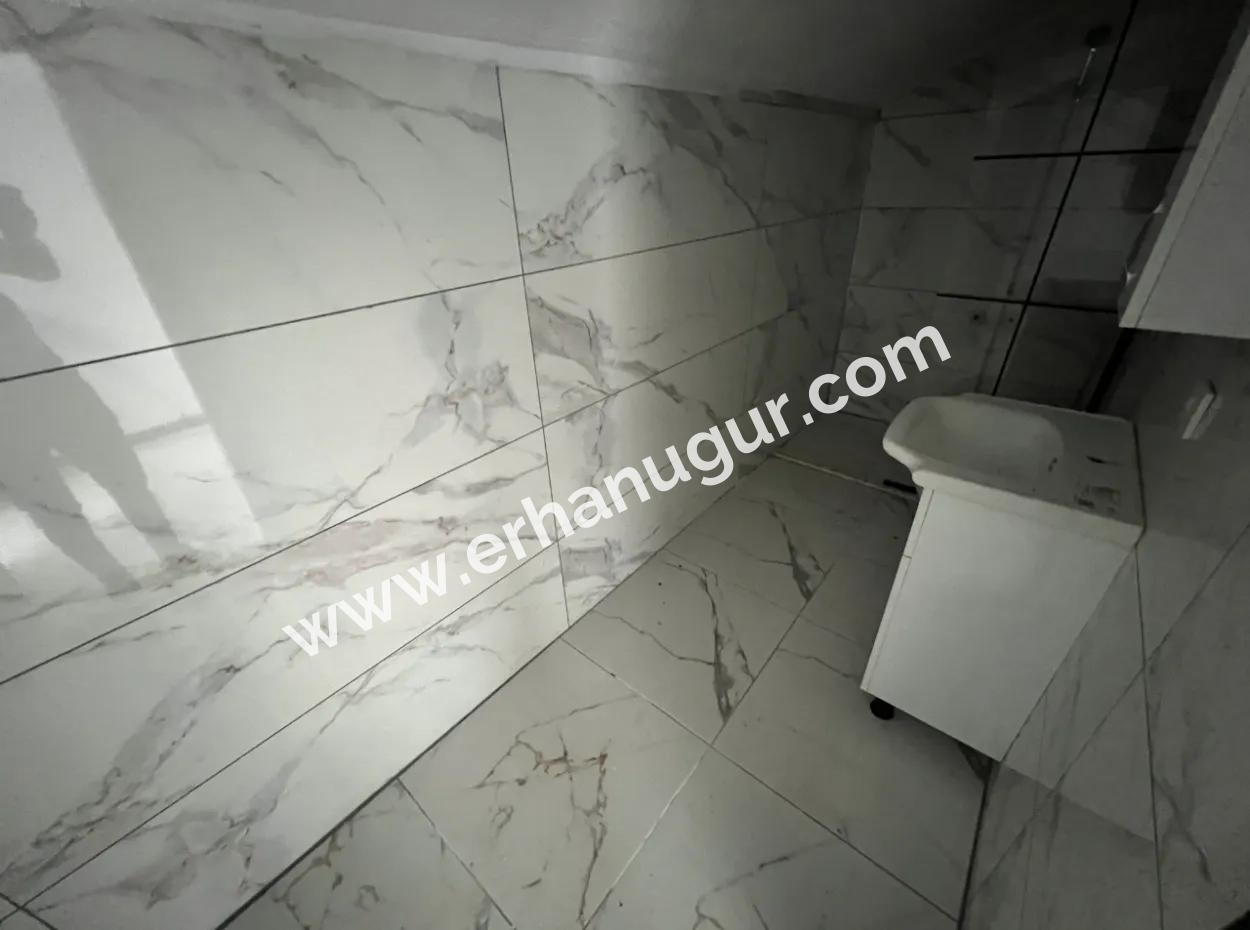 Denize Yakın Manzaralı 4+1 Geniş Bahçeli Otoparklı Villa