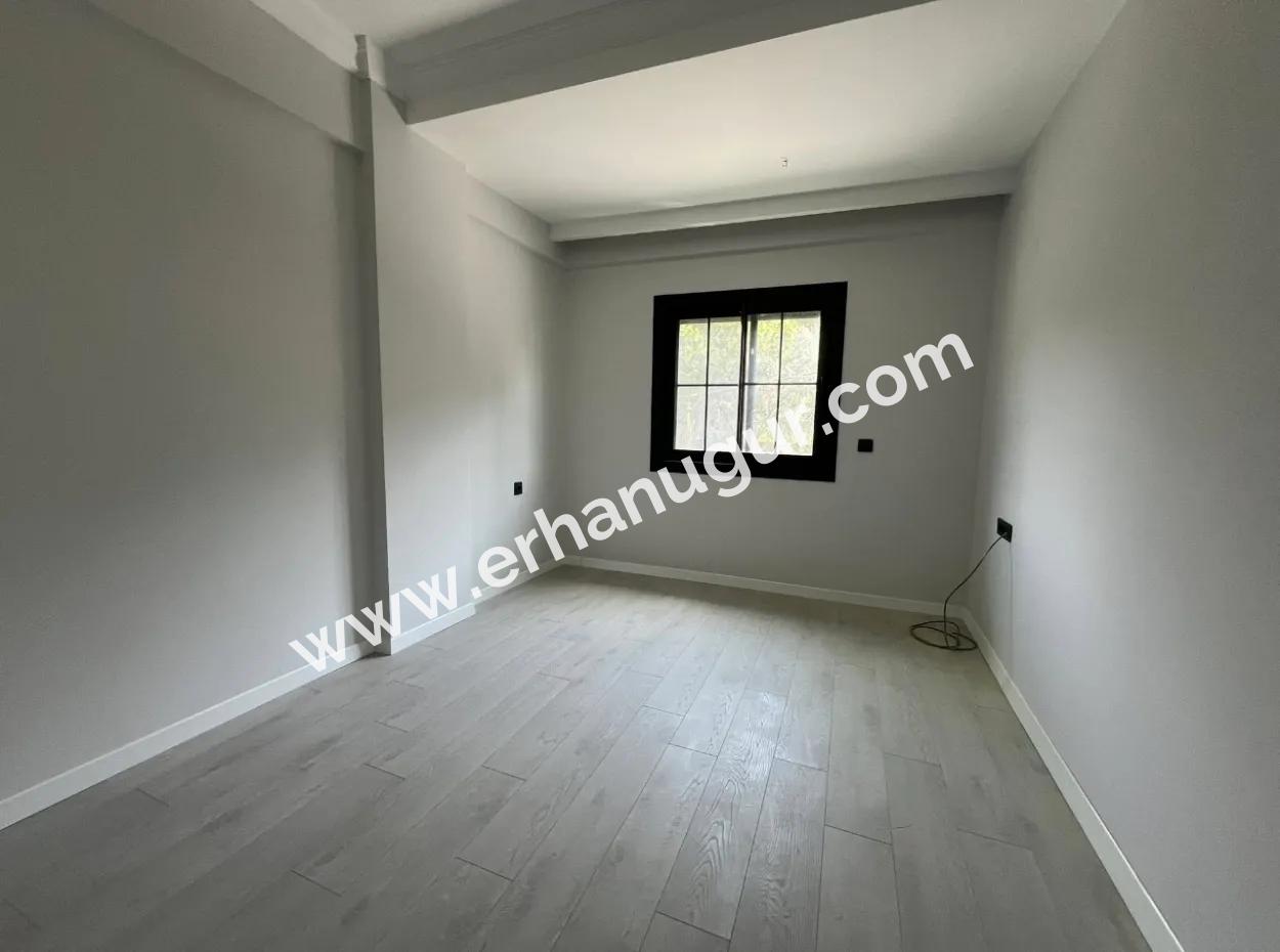 Özdere'de Denize Yürüme Mesafesinde Modern Mimarı Satılık 3+1 Villa