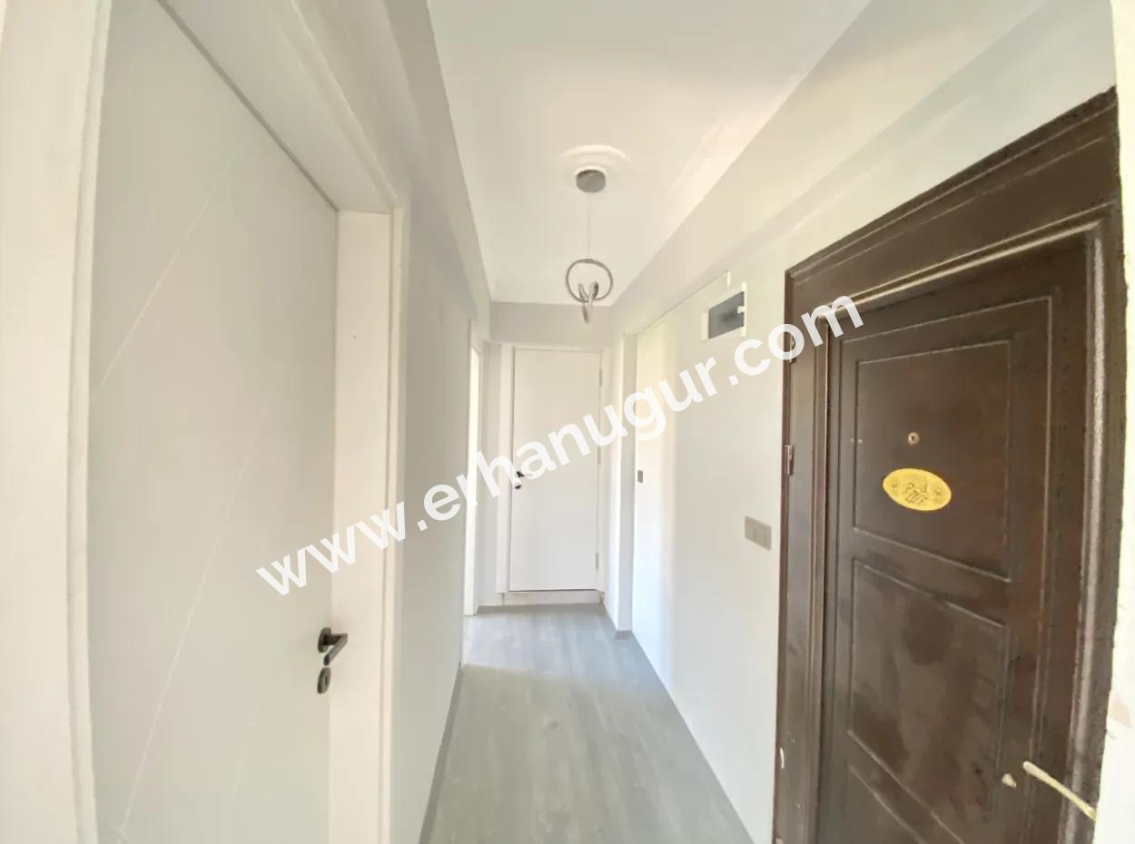 Ürkmez De Çarşı Merkezinde Denize 300M2 Satılık 2+1 Daire