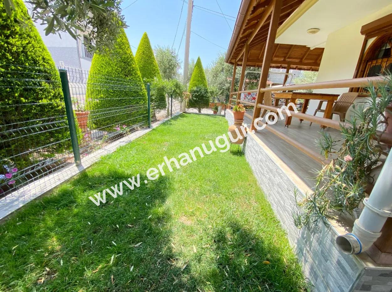 Doğanbey Merkezinde Denize 350M2 Ultra Lüx 7+2 Villa