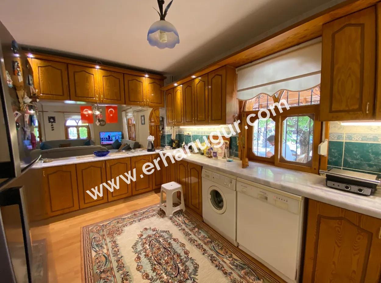 Doğanbey Merkezinde Denize 350M2 Ultra Lüx 7+2 Villa