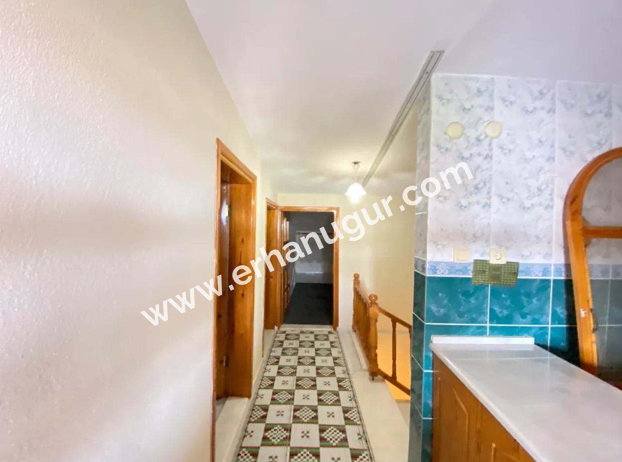 Doğanbey Merkezinde Denize 350M2 Ultra Lüx 7+2 Villa