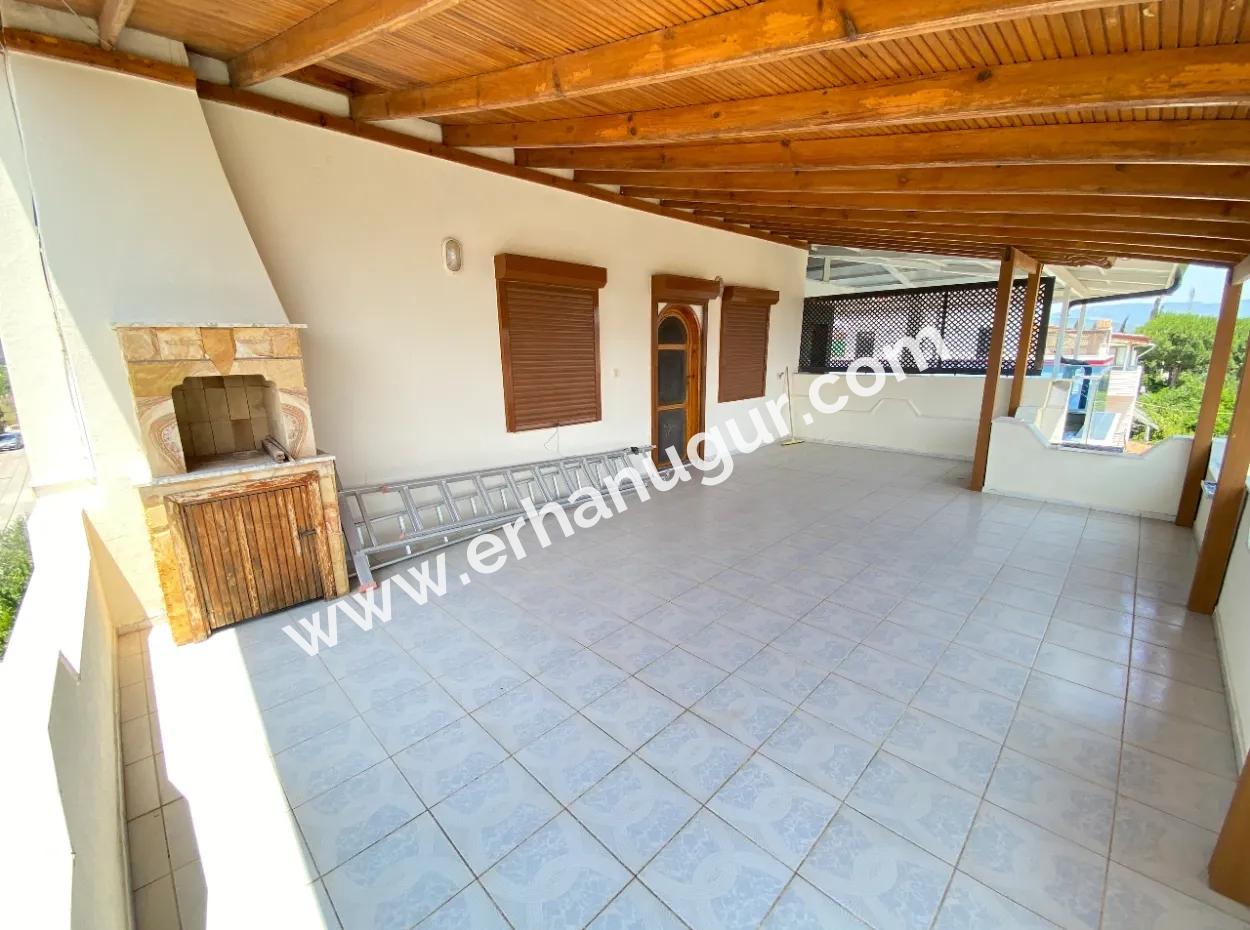 Doğanbey Merkezinde Denize 350M2 Ultra Lüx 7+2 Villa