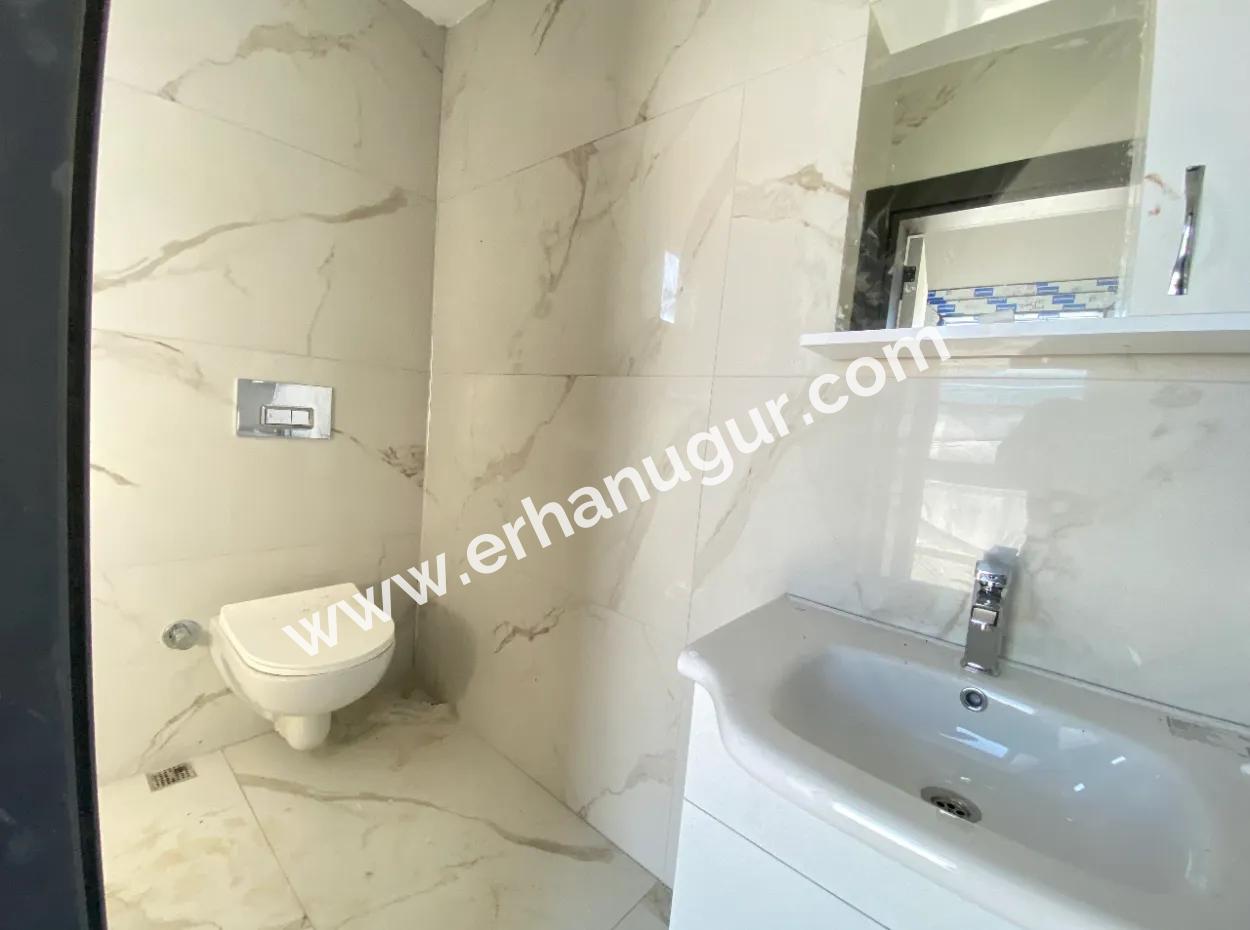 Doğanbey De  Denize 500 Metre Yerden Isıtma Satılık 2+1 Villa