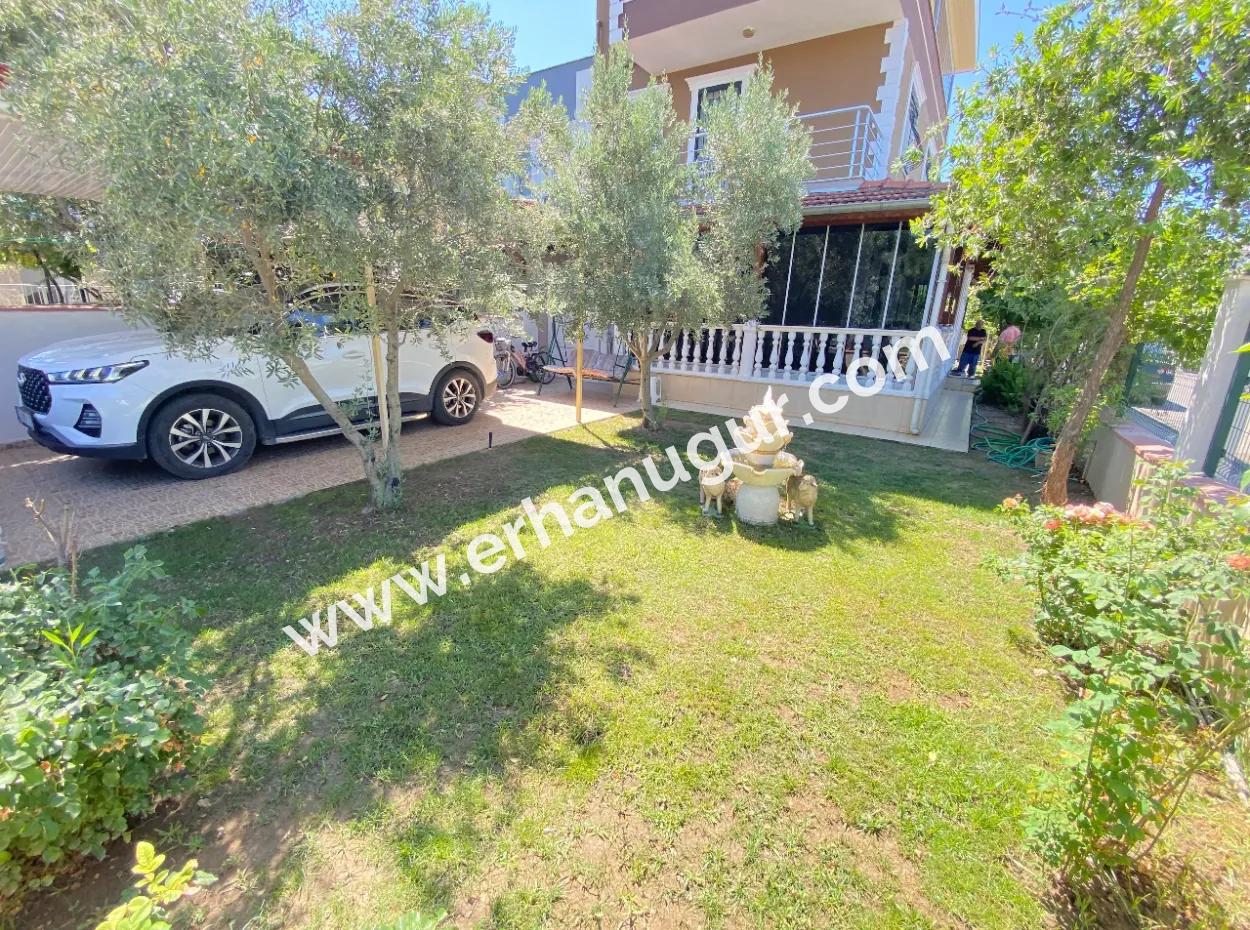 Doğanbey De Köşe Villa Tek Müstakil Geniş Bahçeli Ultra Lükx Satılık 4+1 Villa