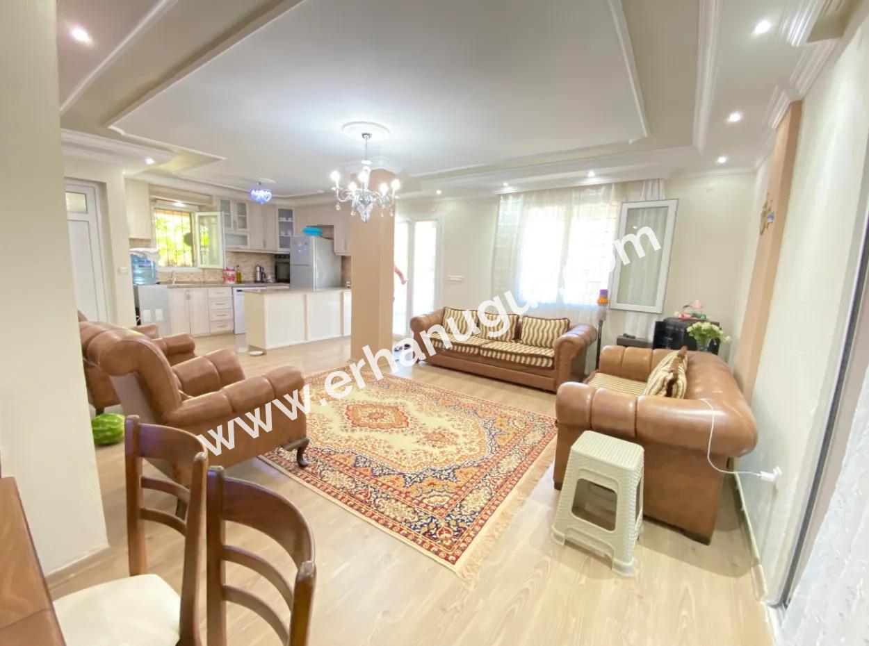 Doğanbey De Köşe Villa Tek Müstakil Geniş Bahçeli Ultra Lükx Satılık 4+1 Villa