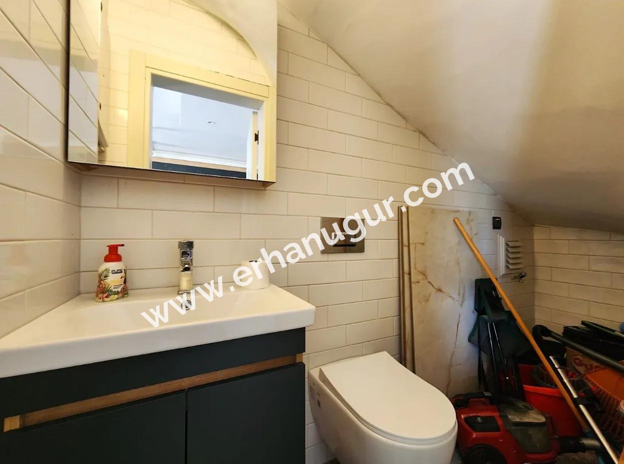 Ürkmez De Deniz Manzaralı Tek Müstakil 3+1 Villa