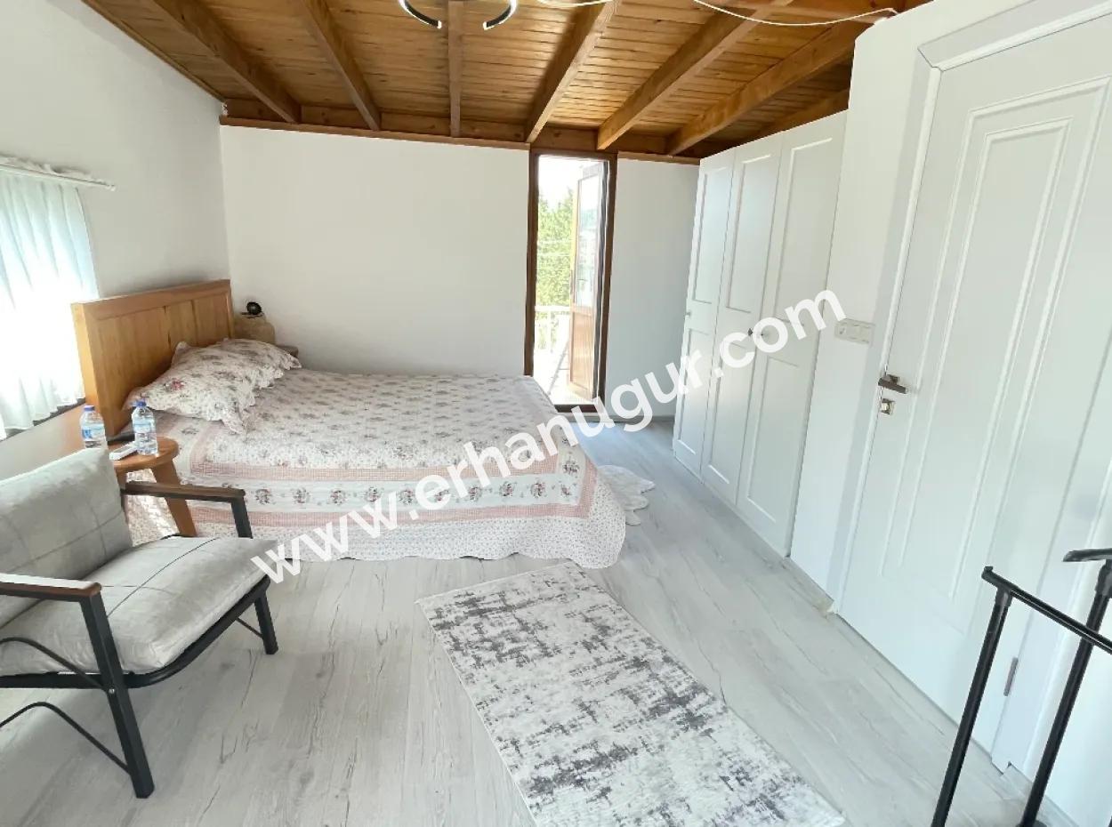 Doğanbeyde Kapalı Otoparkı Denıze 550M2 Ultra Lüx Satılık 3+1 Vılla