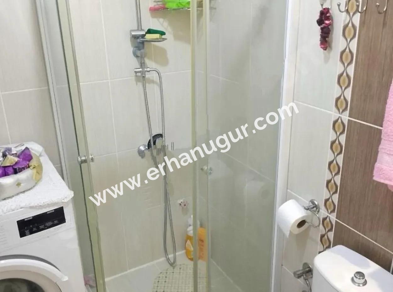 Ürkmez De Merkezinde Denize 350Mt Bahçeli Lüks Satılık 2+1 Daire