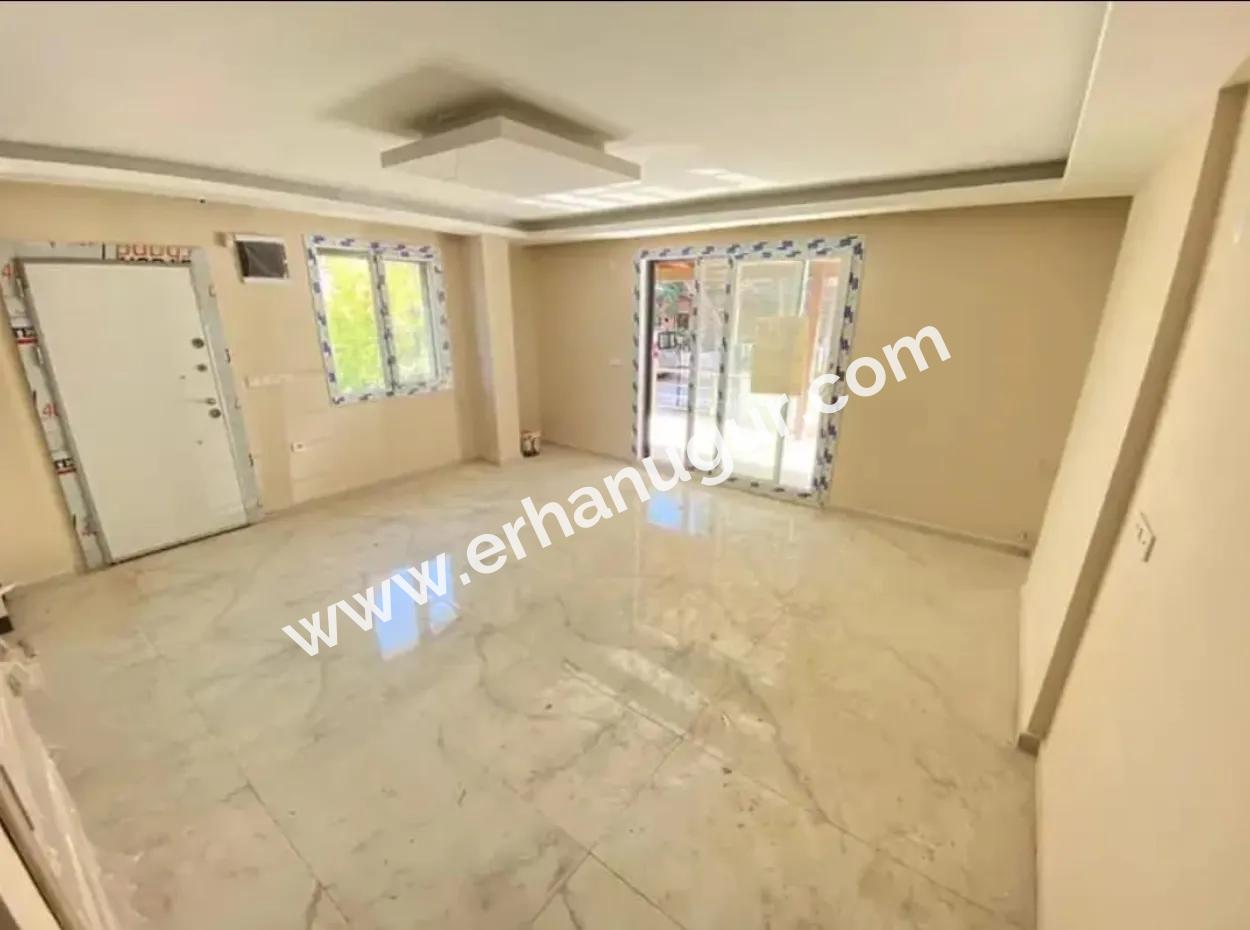 Seferihisar Doğanbey De Denize 350Mt Bahçeli Satılık 3+1 Villa