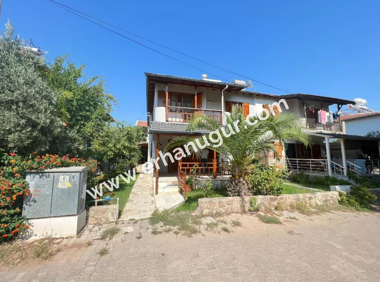 Seferihisar Ürkmezde Deniz Tarafınde Satılık 3+1 Villa