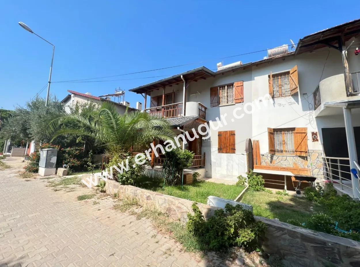 Seferihisar Ürkmezde Deniz Tarafınde Satılık 3+1 Villa