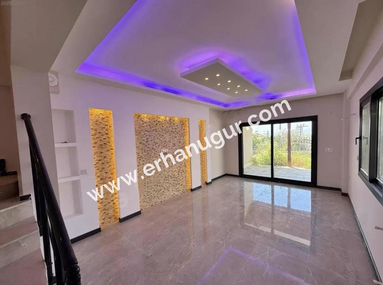 Özdere De Full Deniz Manzaralı Geniş Bahçeli Satılık 4+1 Villa