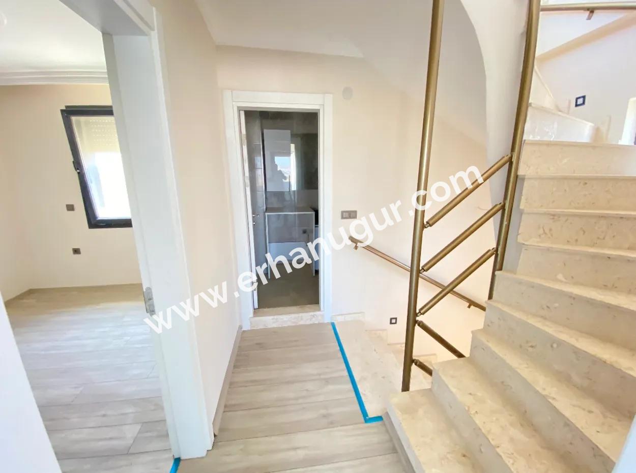 Akarcada Full Deniz Manzaralı Tek Mustakil Satılık 4+2 Villa