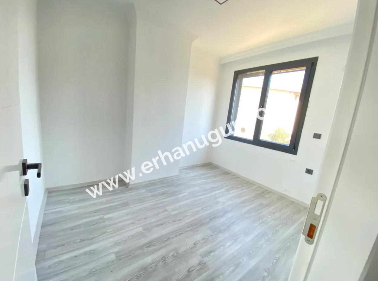 Seferihisar Doğanbey De Köşe Villa Denize 750Mt Satılık 3+1