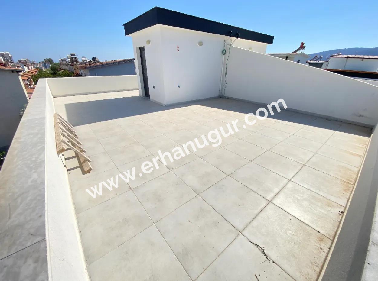 Seferihisar Doğanbey De Köşe Villa Denize 750Mt Satılık 3+1