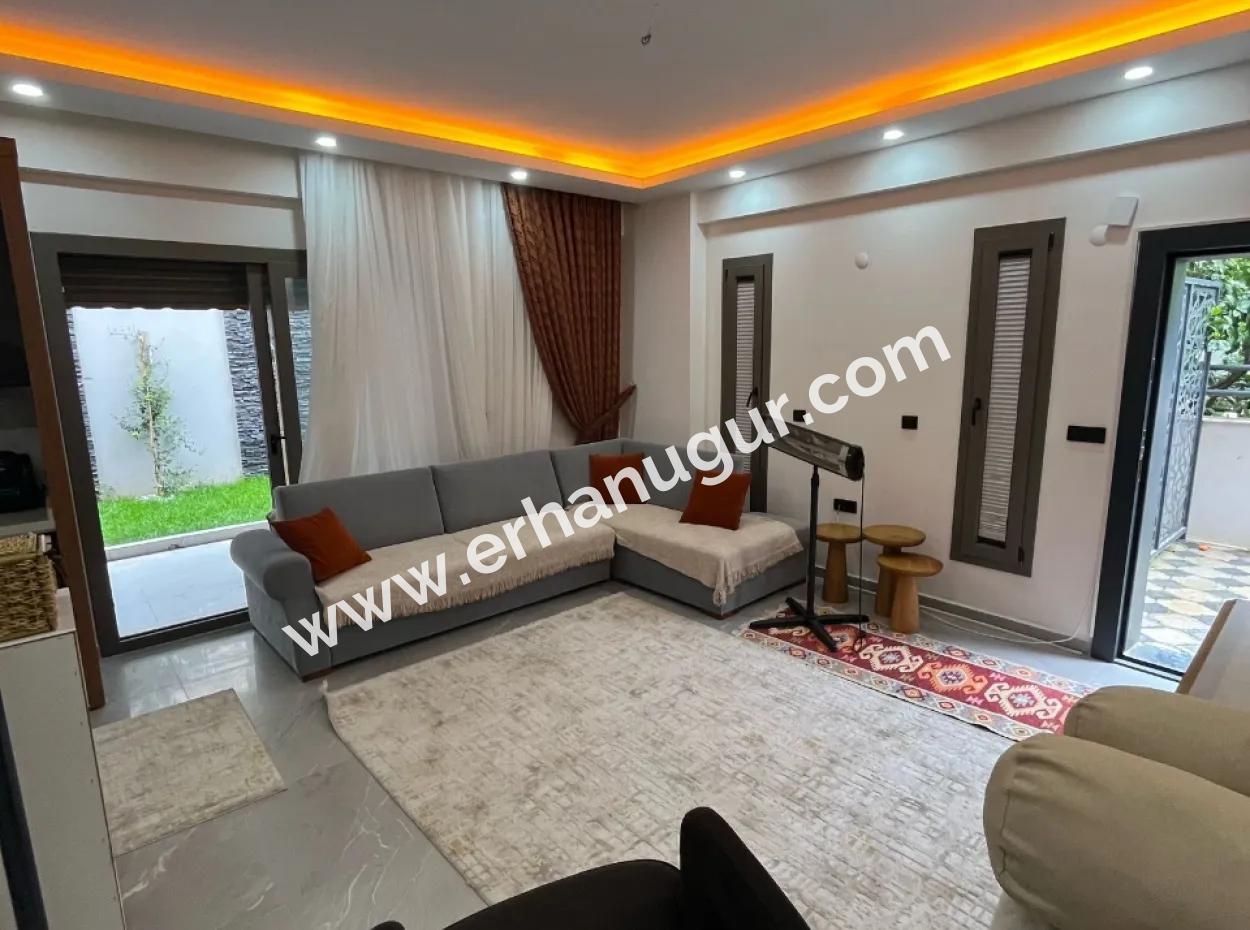 Özdere Çukuraltı De Full Eşyalı Lükx Satılık 3+1Villa