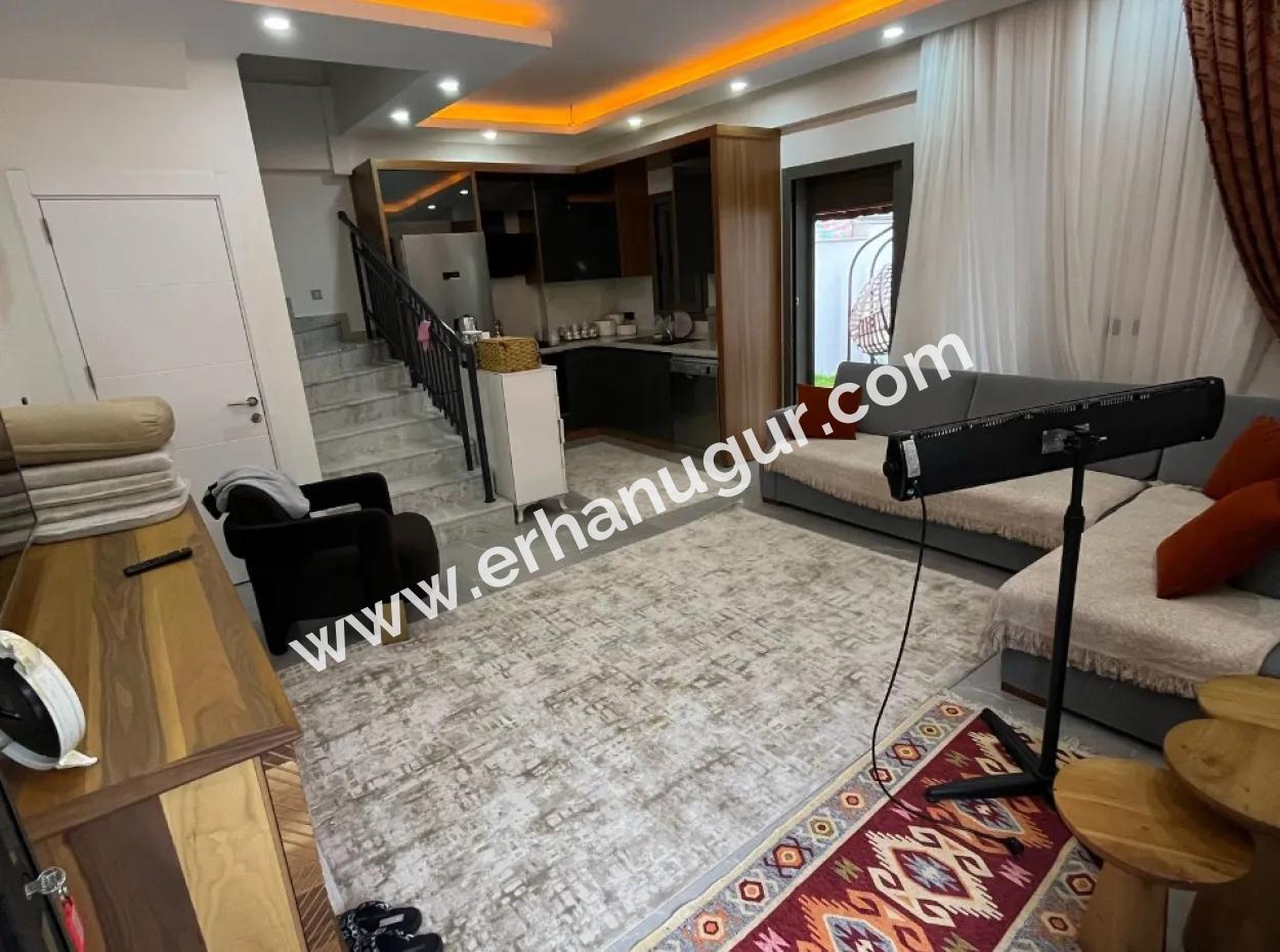 Özdere Çukuraltı De Full Eşyalı Lükx Satılık 3+1Villa
