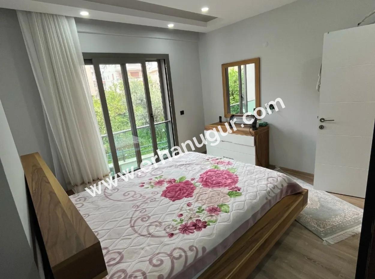 Özdere Çukuraltı De Full Eşyalı Lükx Satılık 3+1Villa