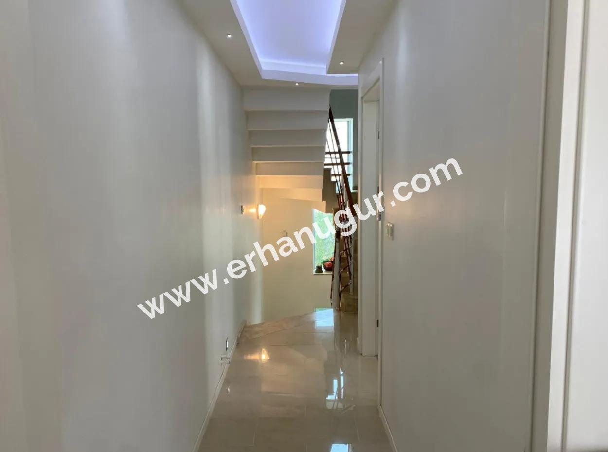 Özdere De Denize 100 Metre Deniz Tarafında Satılık 3+1 Villa