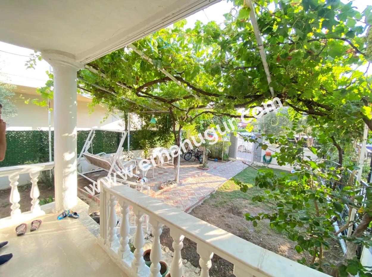 Seferihisar Doğanbeyde Yıldız Tur Sitesi Demize 50Mt Satılık 3+1 Villa