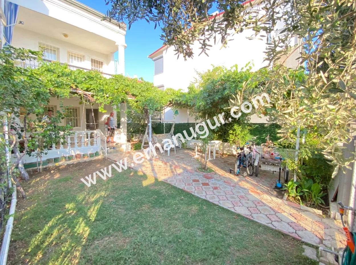 Seferihisar Doğanbeyde Yıldız Tur Sitesi Demize 50Mt Satılık 3+1 Villa