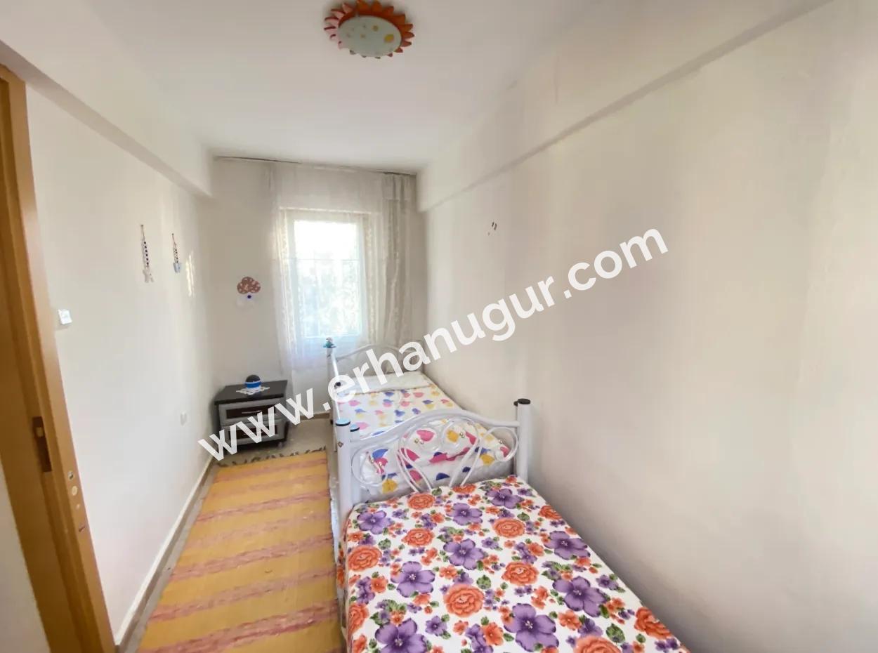 Seferihisar Doğanbeyde Yıldız Tur Sitesi Demize 50Mt Satılık 3+1 Villa