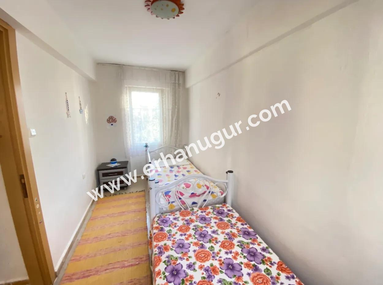 Seferihisar Doğanbeyde Yıldız Tur Sitesi Demize 50Mt Satılık 3+1 Villa