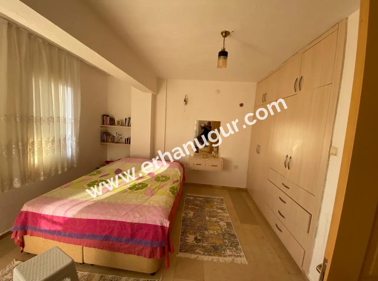 Seferihisar Doğanbeyde Yıldız Tur Sitesi Demize 50Mt Satılık 3+1 Villa