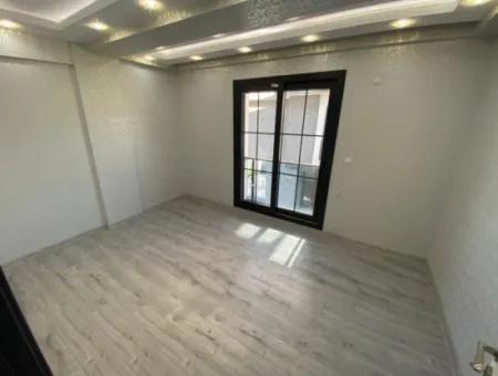 Gümüldür De Denize 50M2 Havuzlu Bahçeli Satılık Yazlık Villa